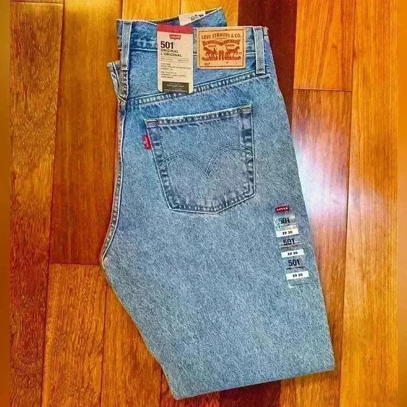 Levi's Denim - Levi’s |  Women’s straight leg light wash 501s size 29/30 BNWT